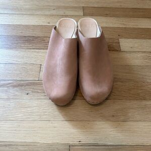 Light pink  suede leather Slip-On Clogs